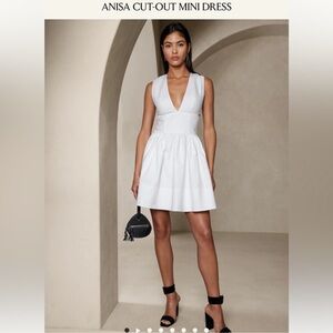 Banana republic ANISA CUT-OUT MINI. Perfect for graduation!